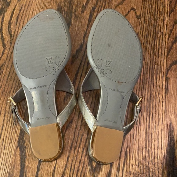 Louis Vuitton "No Doubt" Vernis Thong Sandals 37 - Picture 5 of 17